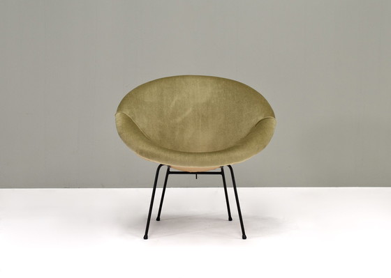 Image 1 of 1950’s Circle Lounge Chair in Velvet and Metal – circa 1950