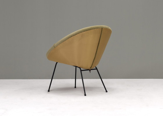 Image 1 of 1950’s Circle Lounge Chair in Velvet and Metal – circa 1950