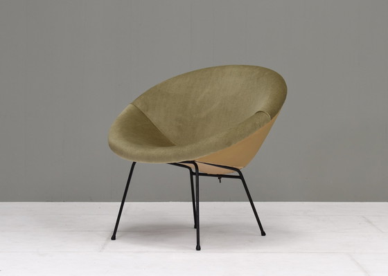 Image 1 of 1950’s Circle Lounge Chair in Velvet and Metal – circa 1950