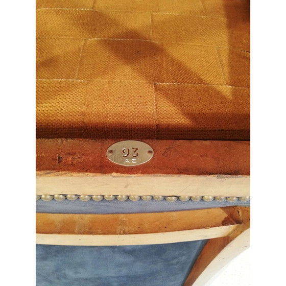 Image 1 of Poltrona vintage in velluto blu reale e mogano intagliato