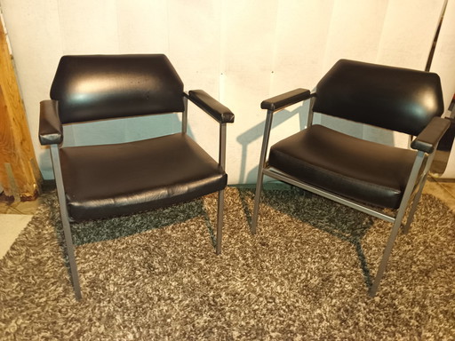 2 X Midcentury Chair
Region Saint