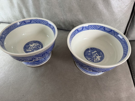 Image 1 of 2x Earthenware cabinet bowls