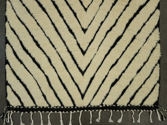 Image 1 of Tapis berbère - 259 cm x 155 cm - laine blanche et noire