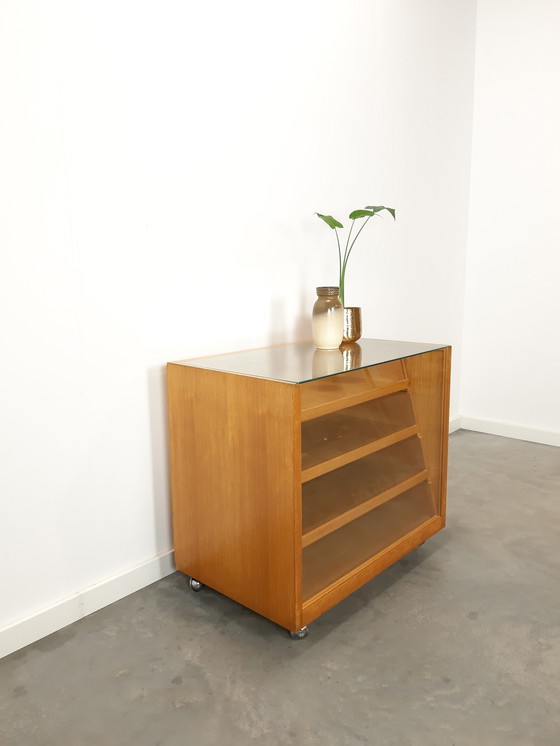 Image 1 of Bancone vintage in legno impiallacciato con cassetti