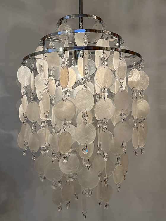 Image 1 of Lampe pendante vintage capiz shell perle opaline chandelier cristal