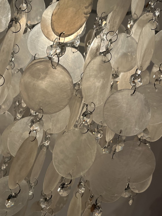 Image 1 of Lampe pendante vintage capiz shell perle opaline chandelier cristal