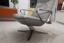 Gealux swivel armchair + ottoman