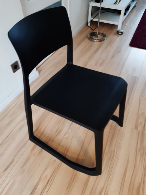 Vitra Tip Ton chair