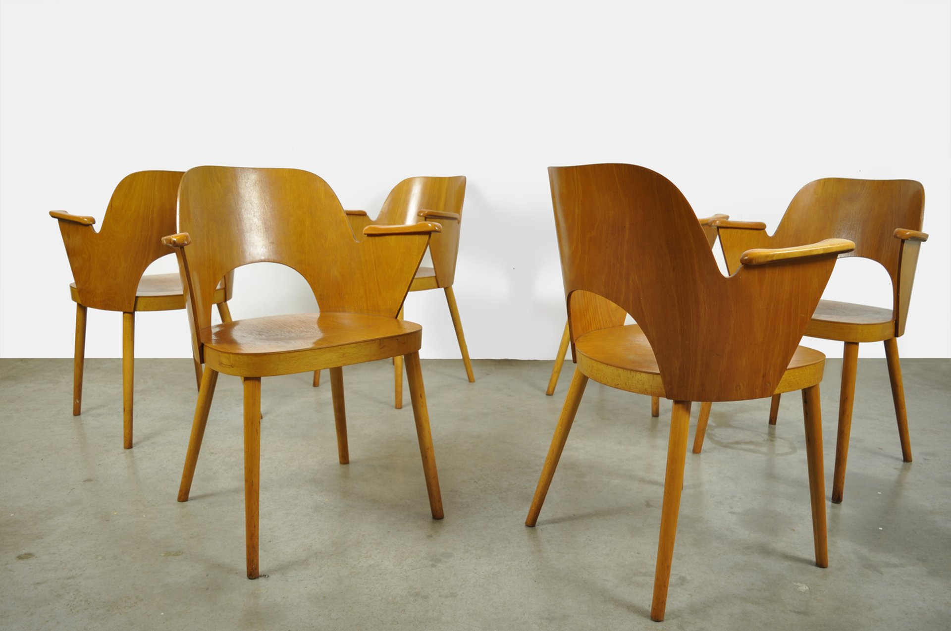 Oswald store haerdtl thonet