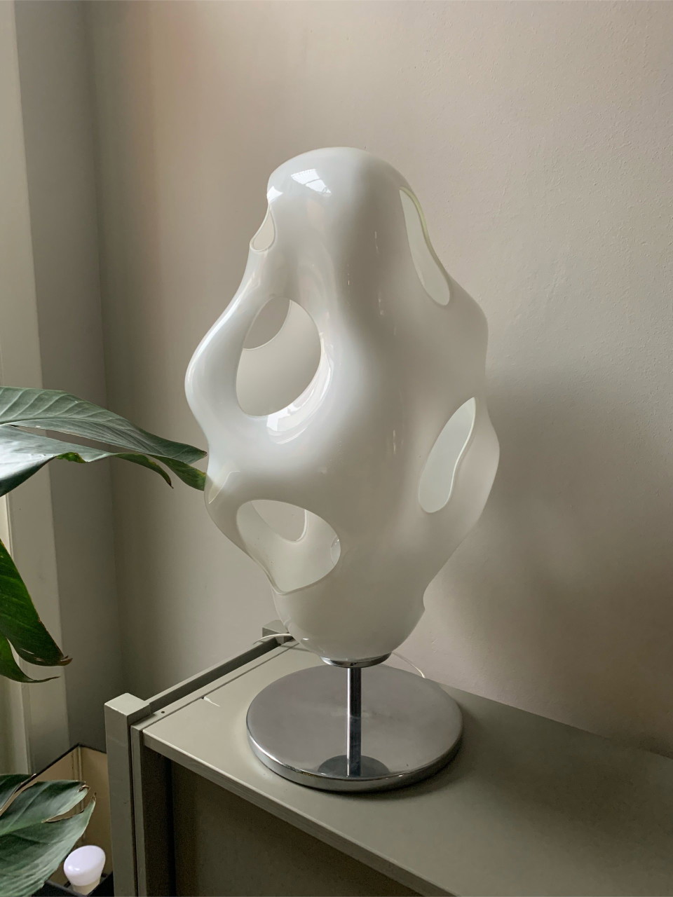 Lámpara de mesa Kundalini de Karim Rashid