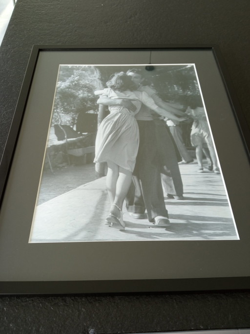 Vincenzo Balocchi - Man and woman dancing in a close embrace