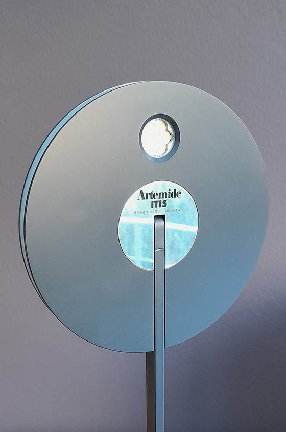 Image 1 of Lámpara de mesa Artemide Itis