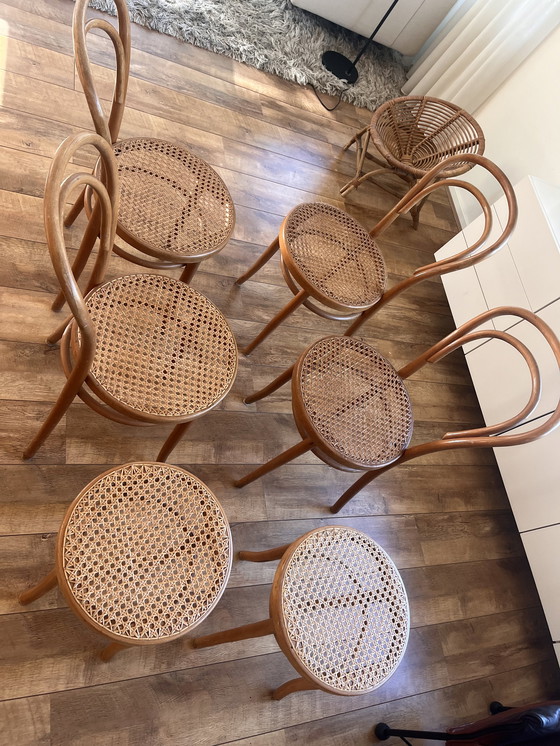 Image 1 of 4x chaises Thonet et 3x tabourets de bar