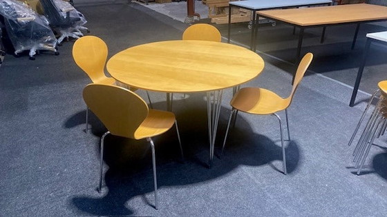 Image 1 of Danerka Table with 4 chairs