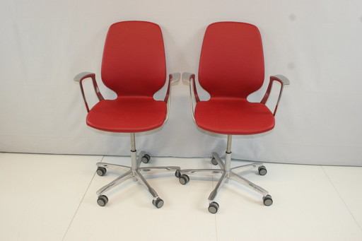 2 chaises de conférence en cuir de luxe Kinnarps Monrou clone