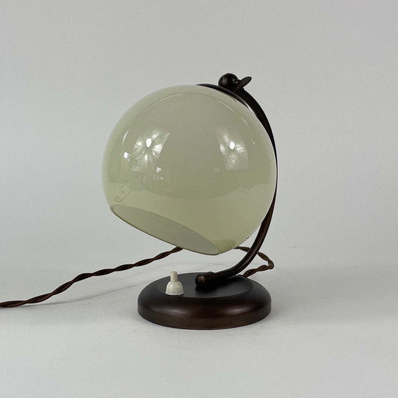 Image 1 of Lampe de table Art Déco en laiton bronzé et opaline, Allemagne, années 1930