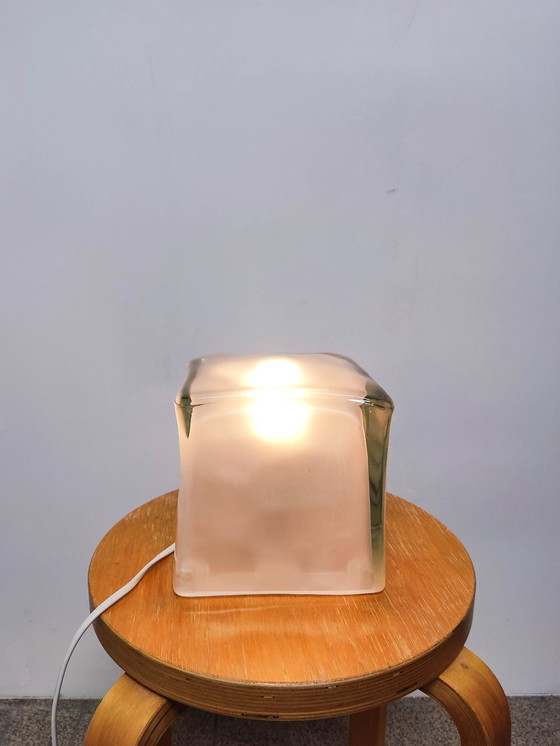 Image 1 of Ice Cube Iviken Lampe de table en verre