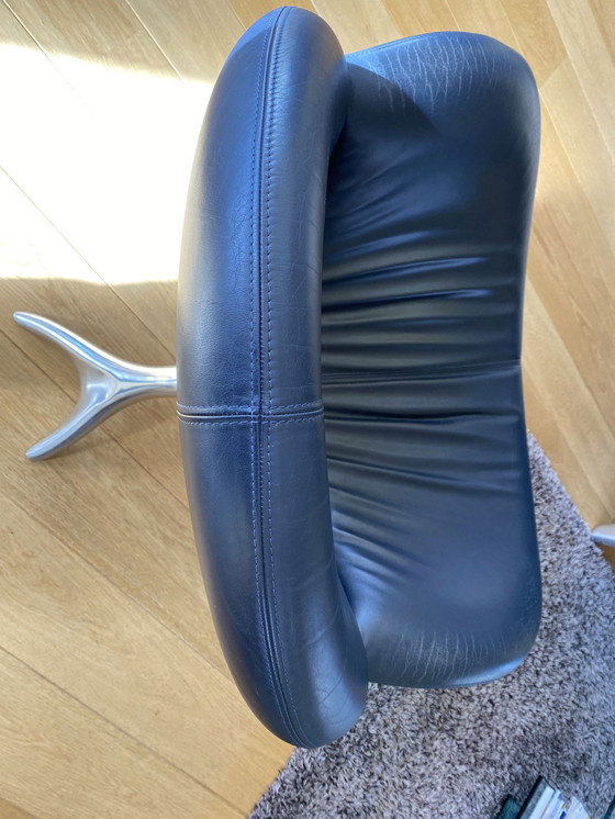 Image 1 of Leolux Papageno Chair Night Blue Leather