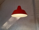 Lampada a sospensione in smalto arancione scuro