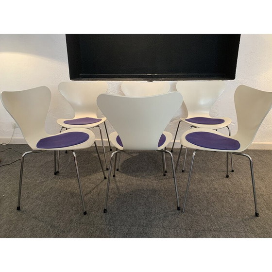 Image 1 of Set of 6 vintage chairs in white lacquer and chrome by Arne Jacobsen for Fritz Hansen