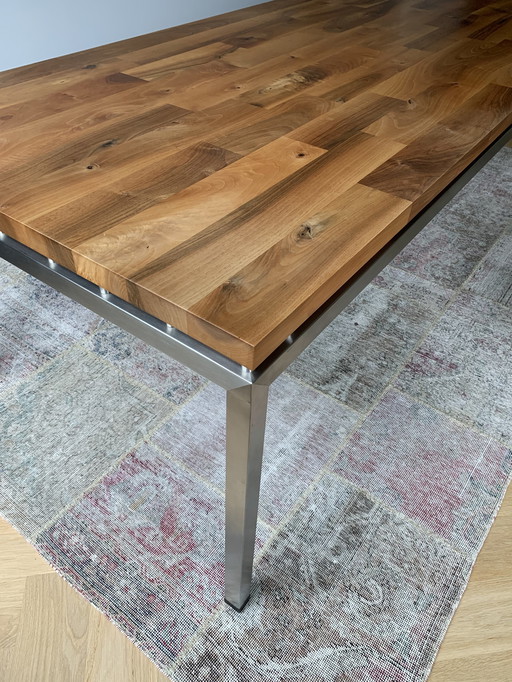 Bert Plantagie dining room table