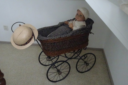 Old Doll Pram