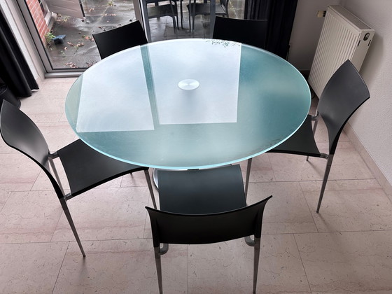 Image 1 of Table de salle à manger Metaform ORFIS avec 5x chaises de salle à manger Desalto