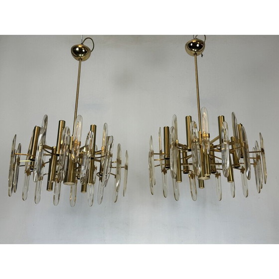 Image 1 of Pair of vintage brass and glass chandeliers by Sciolari, Italy 1970