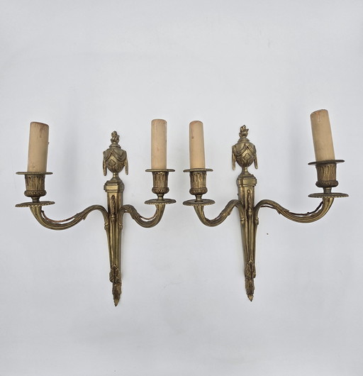 Pair Of Antique Bronze Wall Lights Louis Xvi Style