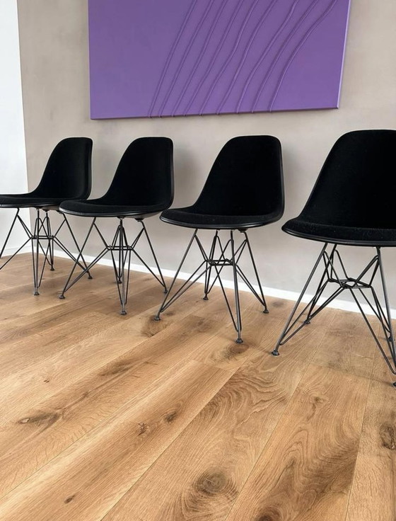 Image 1 of 4x Vitra Eames DSR chairs