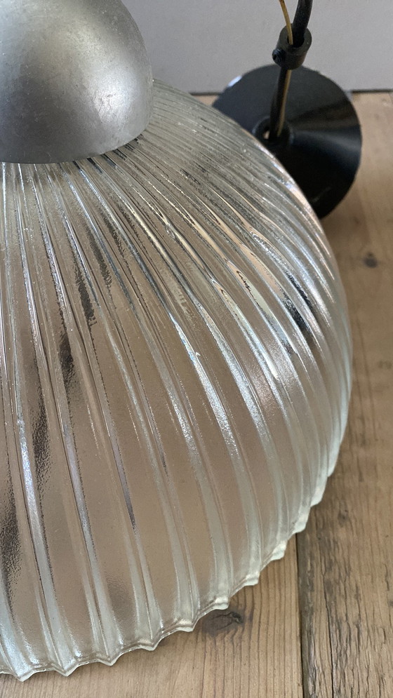 Image 1 of Lampe suspendue en verre vintage