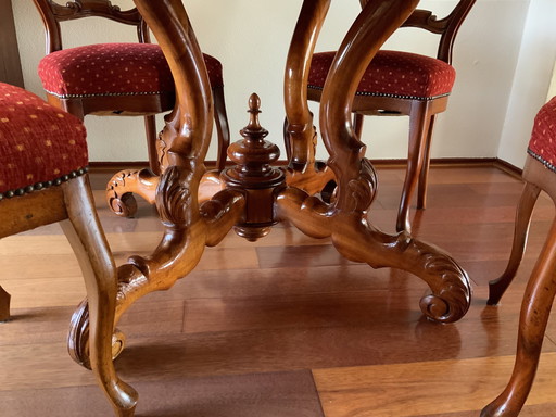 Classic Dining Set With 4 Chairs