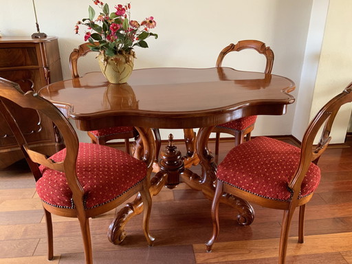 Classic Dining Set With 4 Chairs