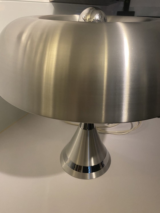 Image 1 of Lampe à poser en forme de champignon