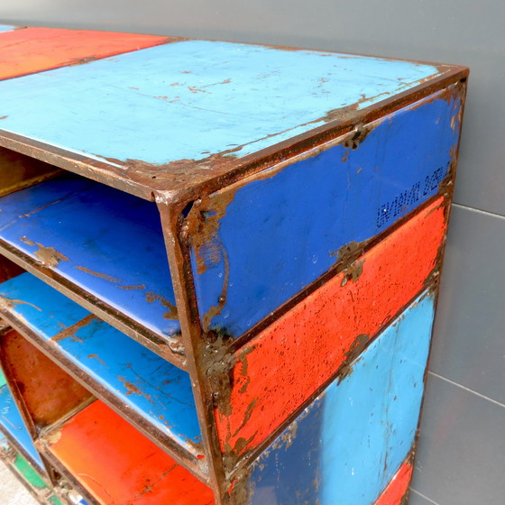 Image 1 of Étagère brutaliste