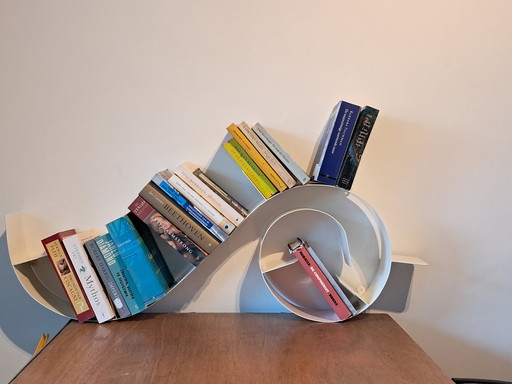 1 x wall rack - books or CDs