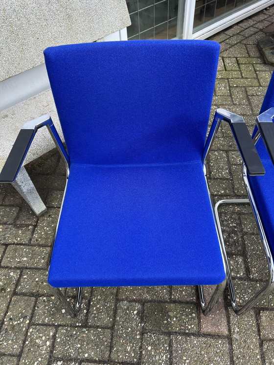 Image 1 of Artifort Max cantilever chairs, Toine vd Heuvel