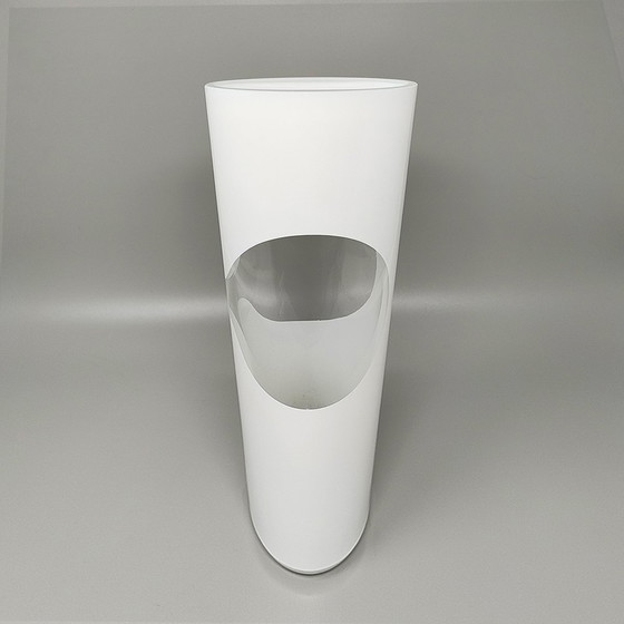Image 1 of Impresionante jarrón blanco de la década de 1970, de estilo espacial, de Linea Glass. Hecho en Italia.