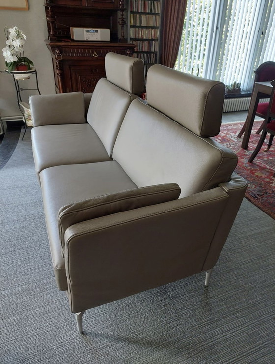 Image 1 of Cobra sofa