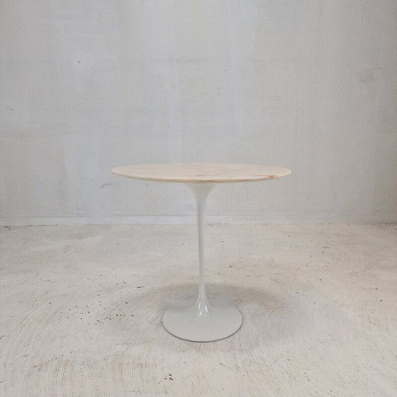 Image 1 of Vintage marble oval side table by Eero Saarinen for Knoll