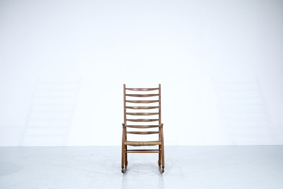 Image 1 of Fauteuil à bascule scandinave 1960