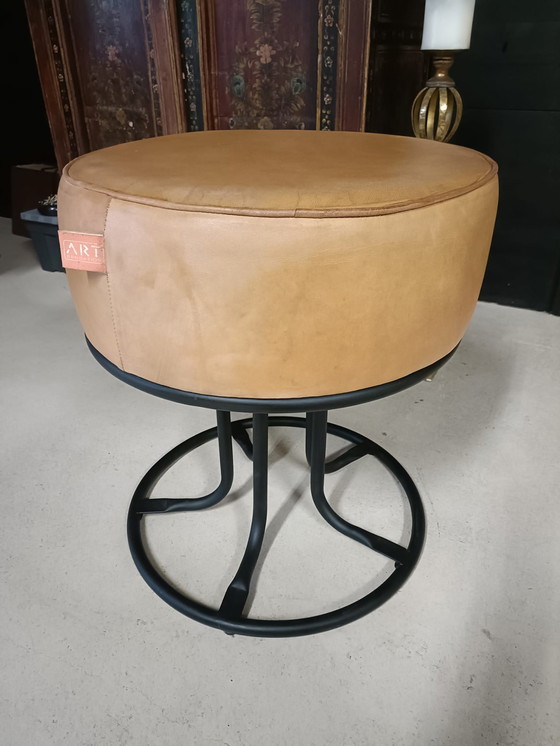 Image 1 of Nano Pouf made of leather