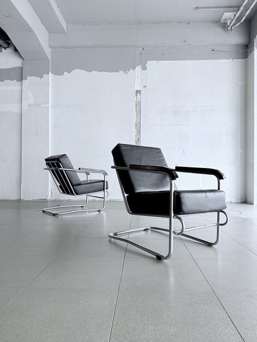 2X Vintage Cantilever Lounge Chair  By Enrico Prampolini For Cova 