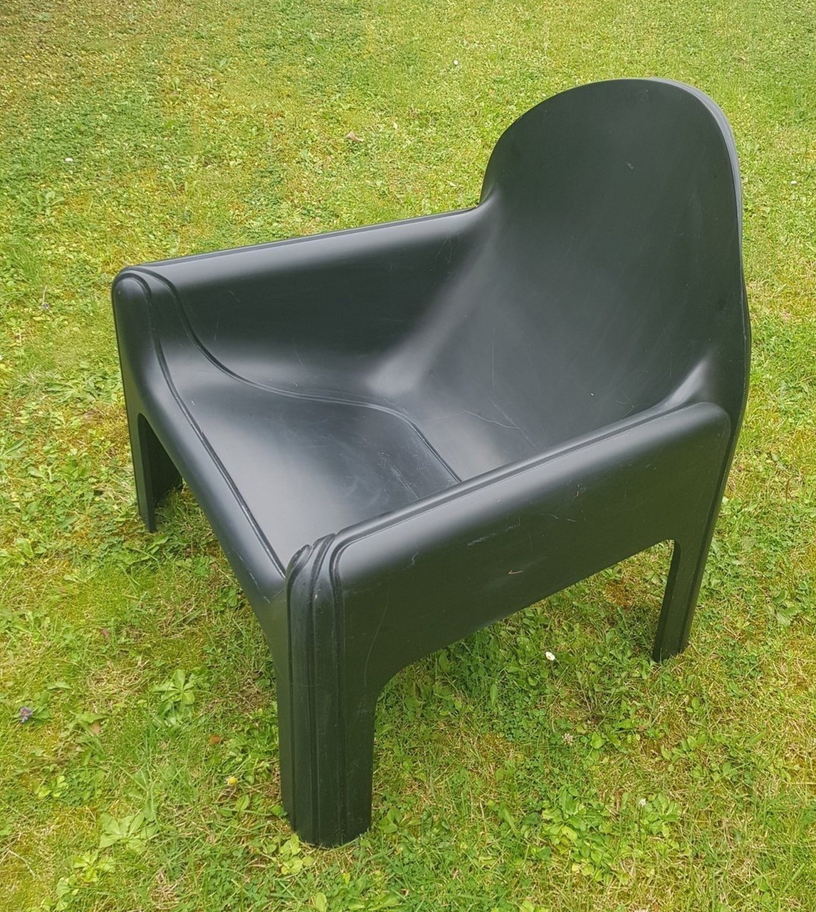 Plastic Chair By Gae Aulenti For Kartell, 1970S €690 Whoppah