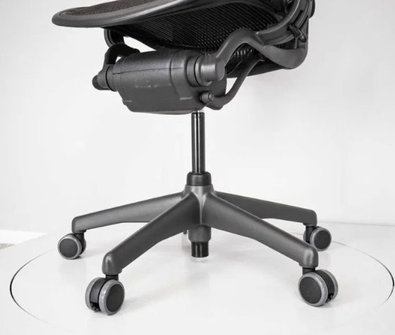 Image 1 of Herman Miller Aeron Classic B