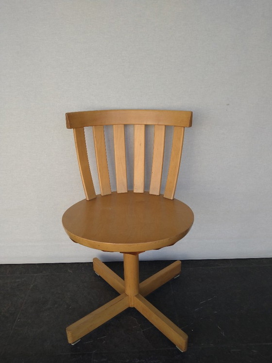 Image 1 of Edsby Explore Swivel chair