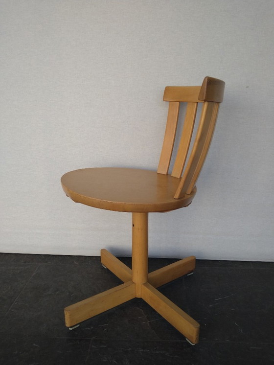 Image 1 of Edsby Explore Swivel chair