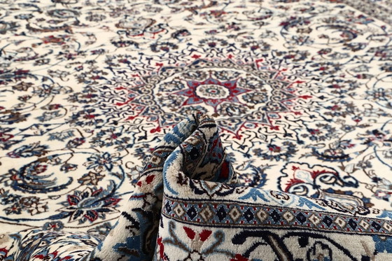 Image 1 of Original Hand-Knotted Persian Carpet Nain 9 La With Silk 390 X 297 Cm Top Condition