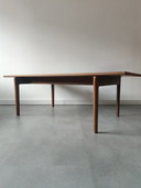 Tavolino da caffè di design danese di Hans J. Wegner, GE15