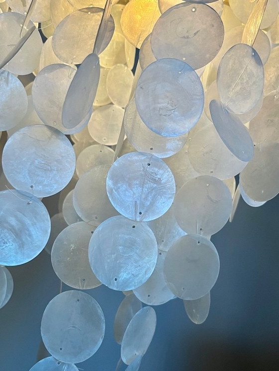 Image 1 of Lampada a sospensione Capiz Lampada vintage in oro con conchiglie in madreperla 